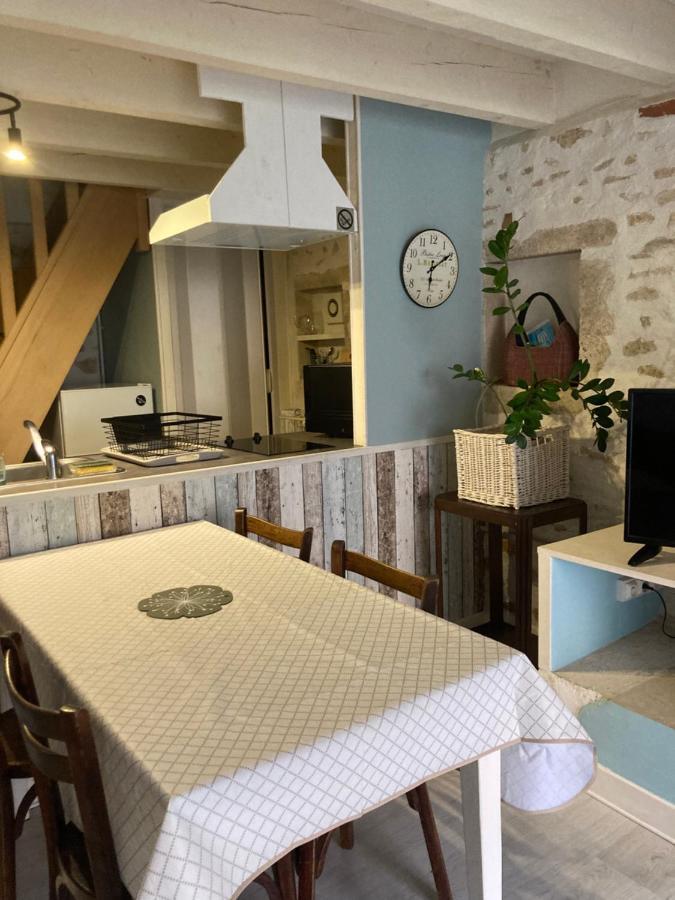 Logis Cote Jardin Villa Varennes-les-Narcy Eksteriør billede